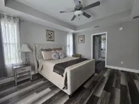 Charming 3-bedroom house with AC and WiFi in lovely Sebring Hotels near Desoto City Ballfield