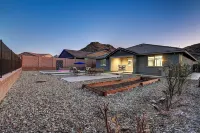 Estrella Mountain 5 Bdrm w/Views, Pool, and Games!