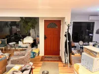 Charming 3-bedroom in Del Rey Oaks with AC, WiFi hot tub & all the hot comforts