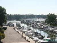 Staterooms 2R, Waterside View, heated pool, near Holland State Park Beach