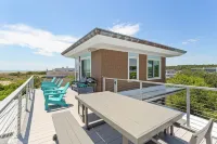 Award Winning Ocean Front Architectural Gem [Home Share per VA Beach Zoning]