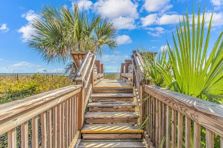 70 Degrees Surfside Beach!  Experience the Sun and the Beach Discounted Rates!