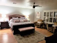 Great location, 6BR/4BA, heated pool/hot tub.