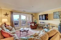 OCEANFRONT 2 BEDROOM CONDO, AMAZING VIEWS