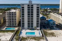 Beach Front, Balcony access from den and master, Spacious living, fully equipped