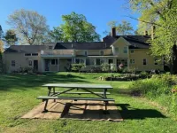 Potager Farm Historic Private Townhouse Sleeps 4 with Pool.