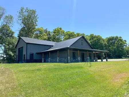 Barndo on the Barren