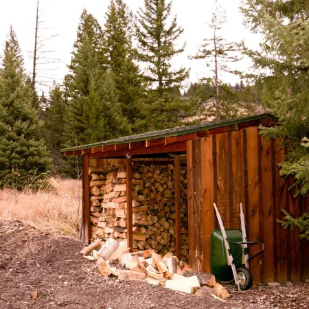Top Rated Charming MT Cabin w Hot Tub, 10min Dwtn, MSU, 1hr Big Sky/Yellowstone