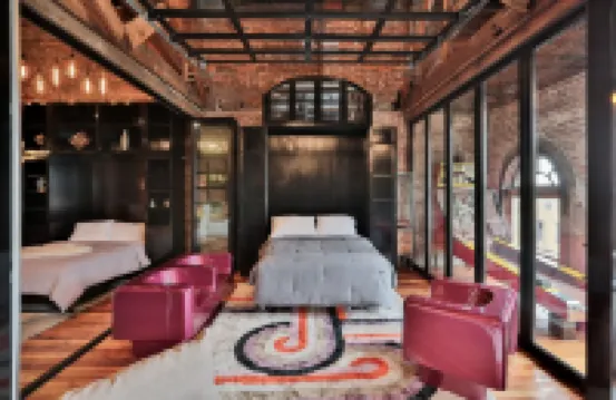 Bottled in Bond: Transportation Available/Center of Bourbon Trail/ Hgtv Location 謝爾比縣酒店