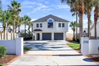 Incredible Oceanfront Home with Pool and Hot Tub - Amazing Views ~ Boardwalk - 4성급