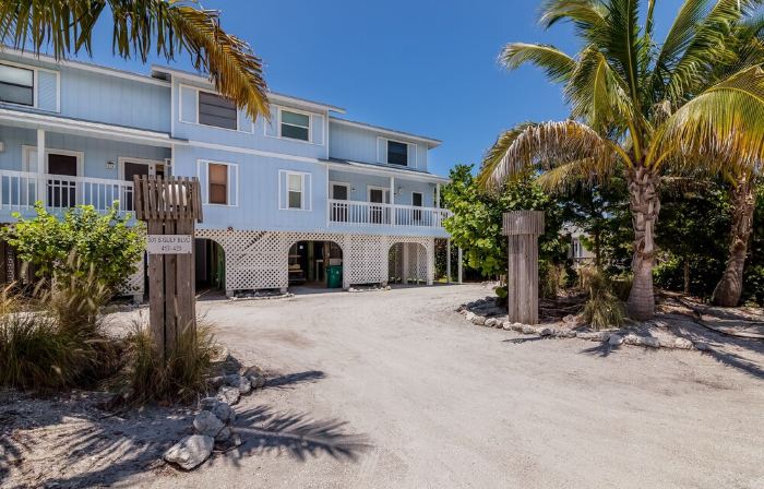 Gulf Front on an island,kayaks,tennis/pickleball SUP, 1 pet POOL IS CLOSED