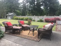 Quiet Country Retreat, 4 Bedroom Rambler on 9 Acres in Rural Edgewood Sleeps 9