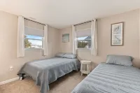 Updated Open Concept Beach House. 1.5 Blocks to Bay Beach and Harpoon’s! - Balkoner