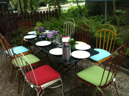 Spacious, Historical, Magical, Designer Home, Prime Walkable Village Location! Отели рядом с достопримечательностью «Библиотека Джесап Мемориал»