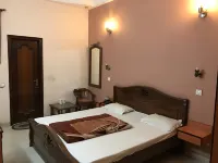 Hotel D R International