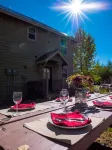 Winter Chalet, pet friendly, shuttle!Last week of ski season!Discounted rates!