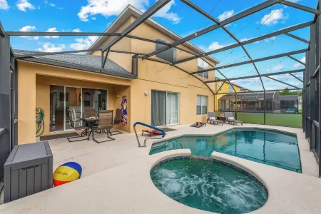 Super Vila Near Parks! No Cleaning Fees, Private Pool + Arcade