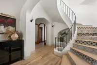 Spacious Spanish Family Home - Zoo, Old Town, Beaches, Downtown and Attractions