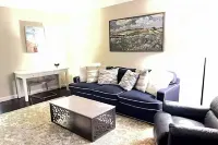 Beautiful Apartment w/ King bed