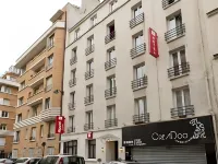 Hipotel Paris Père-Lachaise République Hotel in zona Auchan Supermarché Voltaire - Paris