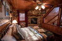 Rustic Luxurious Log Cabin on magestic Round Lake at Richardson Bay cabin 7