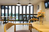 Easy Hotel