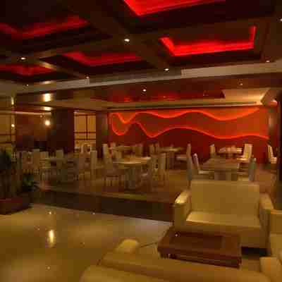 Hotel Hiton Dining/Meeting Rooms