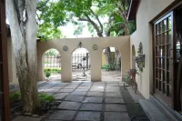 Tuscan Lodge