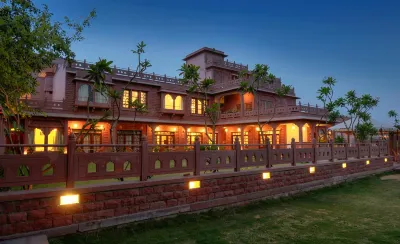 Treehouse Raj Bagh, A Boutique Heritage Hotel Hotels in der Nähe von श्री पाल बालाजी मंदिर
