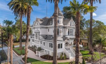 The George - Luxury Boutique Inn