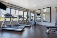 Comfort Inn & Suites Liverpool - Syracuse North Hotels in Salina
