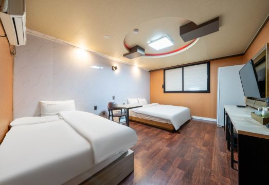 객실 테이블 및 화장대