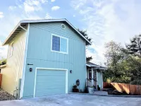 Crows Keep-Near University Hotels in Arcata