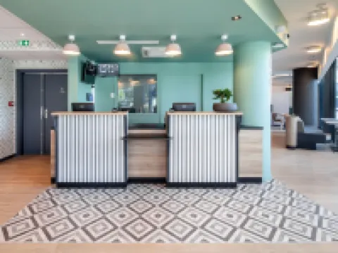 巴黎巴尼奧萊門B&B酒店 巴尼奧萊酒店