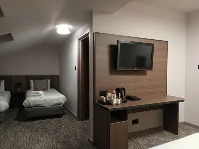 Corn Mill Lodge Hotel Hoteles en Leeds