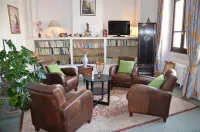 أوتل ديه بان
