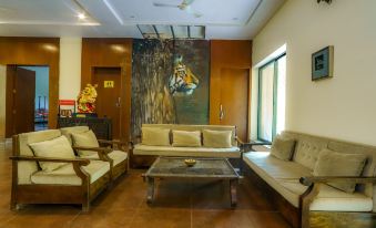 Jharna Resort-Navegaon Gate