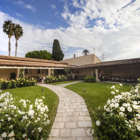 Donna Coraly Country Boutique Hotel