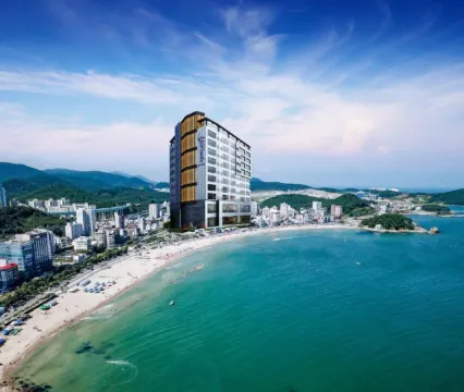 Songjeong Blue Castle Hotel