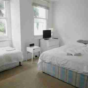 Kew Studios and Rooms Rooms