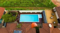Hotel 365 - مسبح