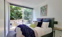 Breezy Gem by Victoria Park