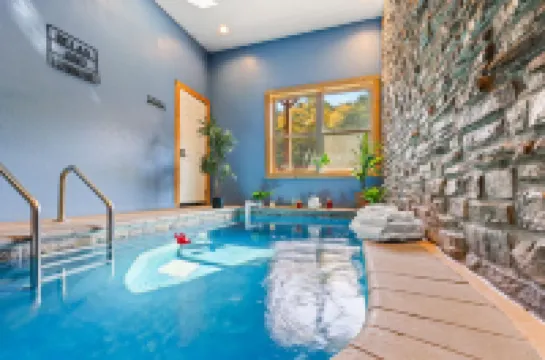 Rustic Mountain Retreat by Ghosal Luxury Lodging