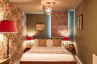 The Kings Arms Hotels in Woodstock