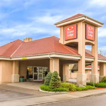 Econo Lodge Inn & Suites