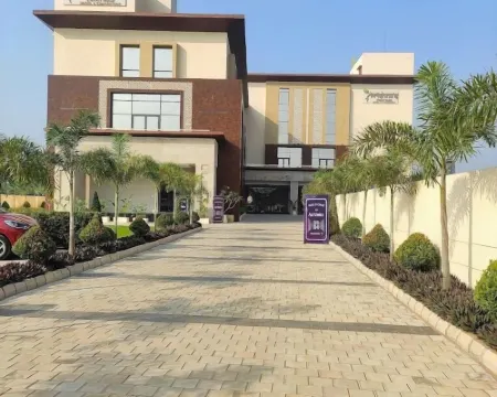 กฤษณะส์ คอร์ทยาร์ด - โรงแรม & คอนเวนชั่น โรงแรมในCuttack