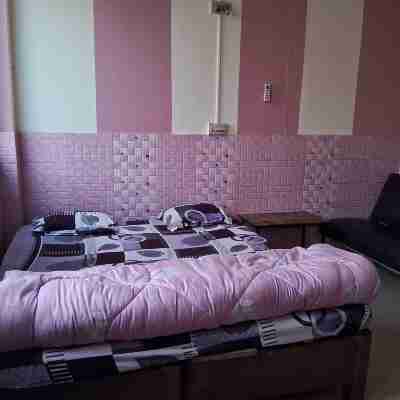 Hotel Shah Paradise Rooms