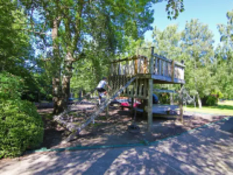 高山探險假日公園