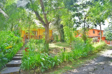 Hotel Tres Banderas