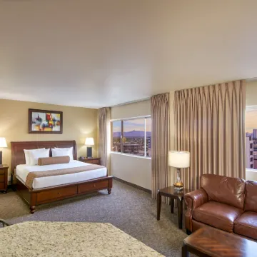 Four Queens Hotel and Casino Hotels near The Smith Center for the Performing Arts